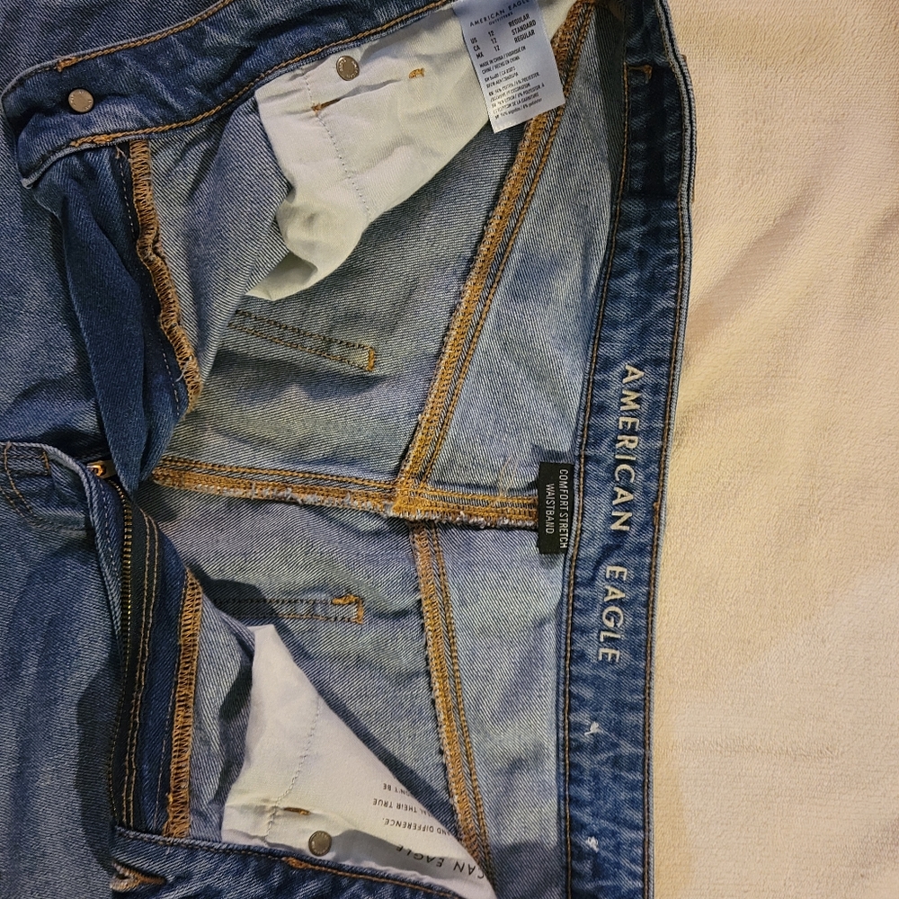 Distrested Mom Jeans - Picture 3 of 3